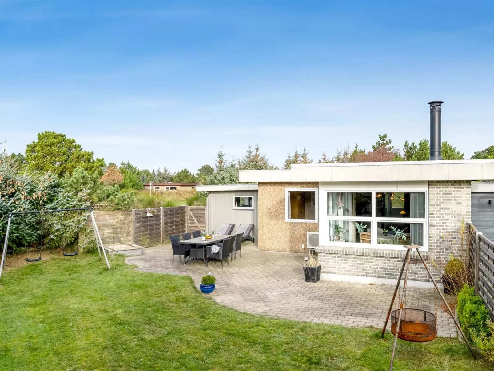 "Geert" - 900m from the sea-Outside