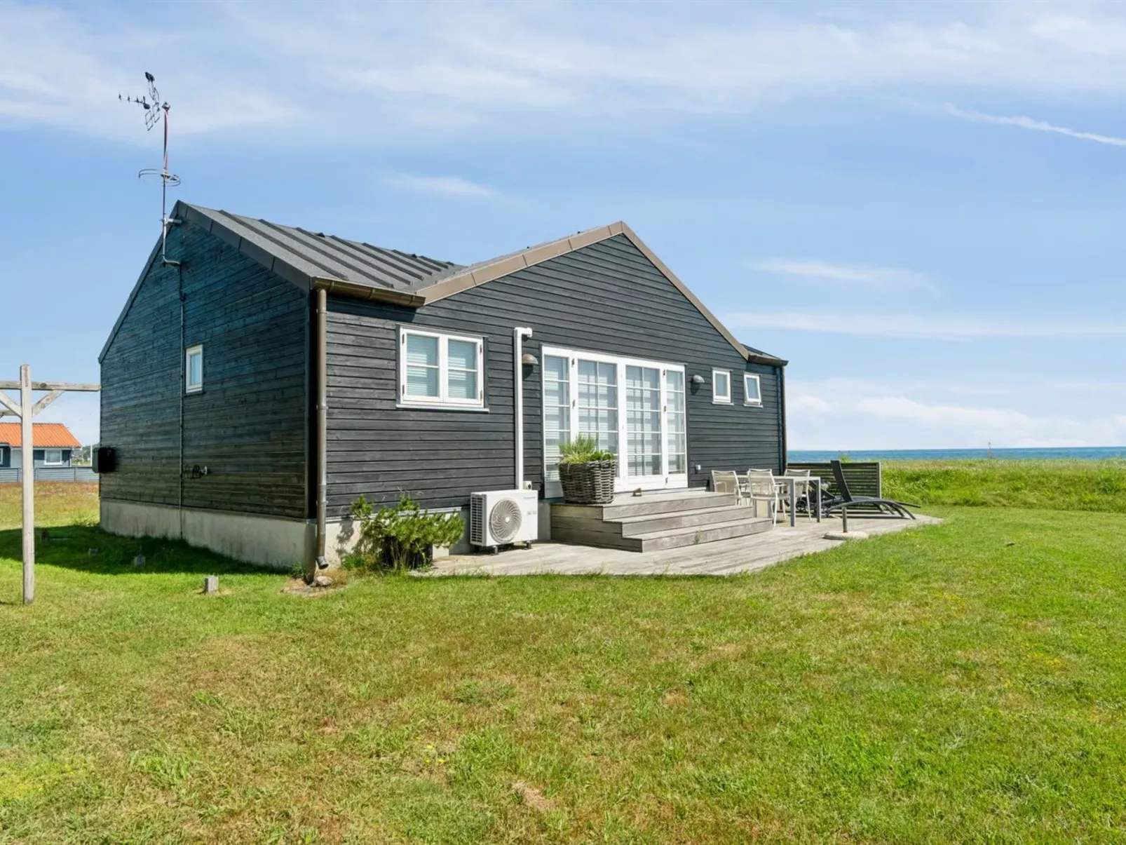 "Dory" - 30m from the sea-Outside