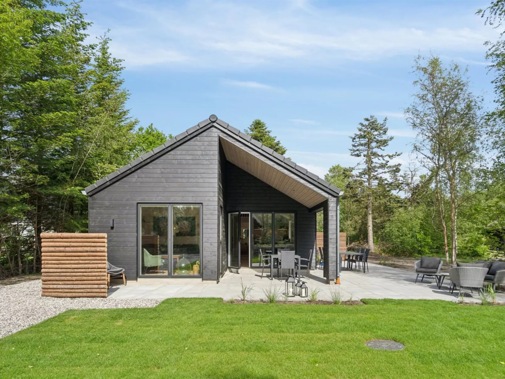 "Laina" - 250m from the sea-Outside