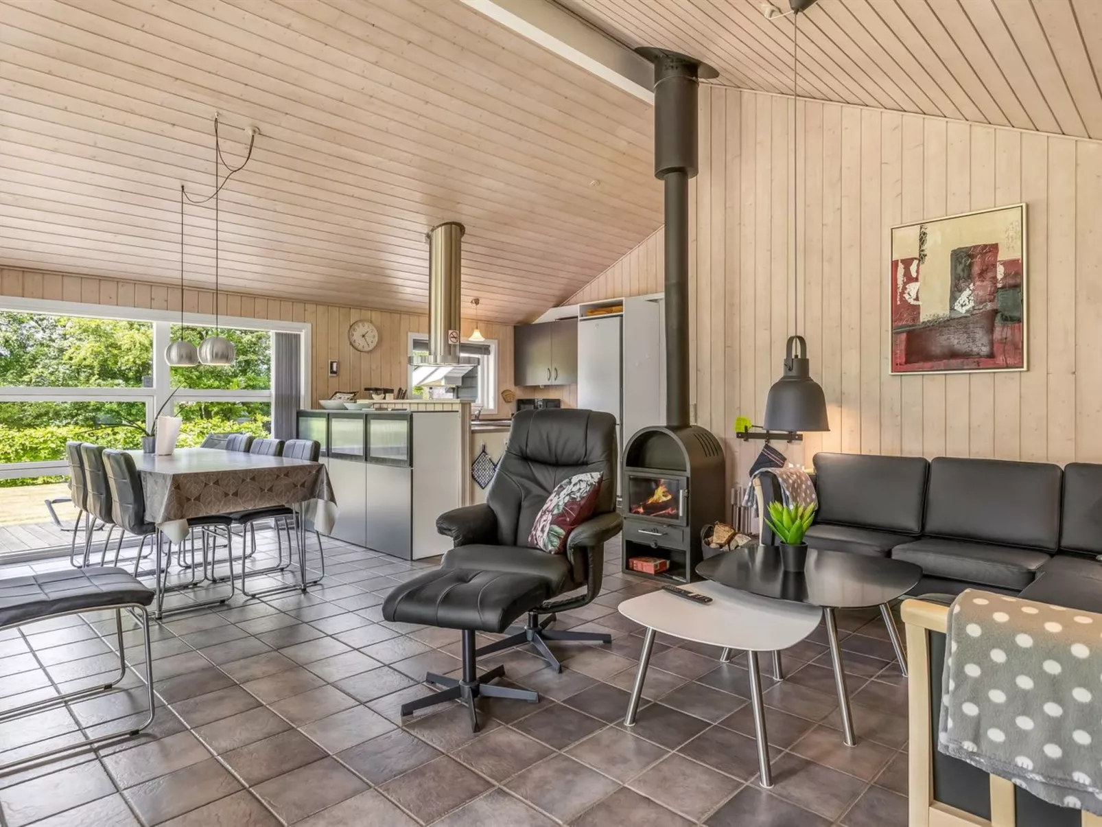 "Jette" - 30km from the sea-Inside