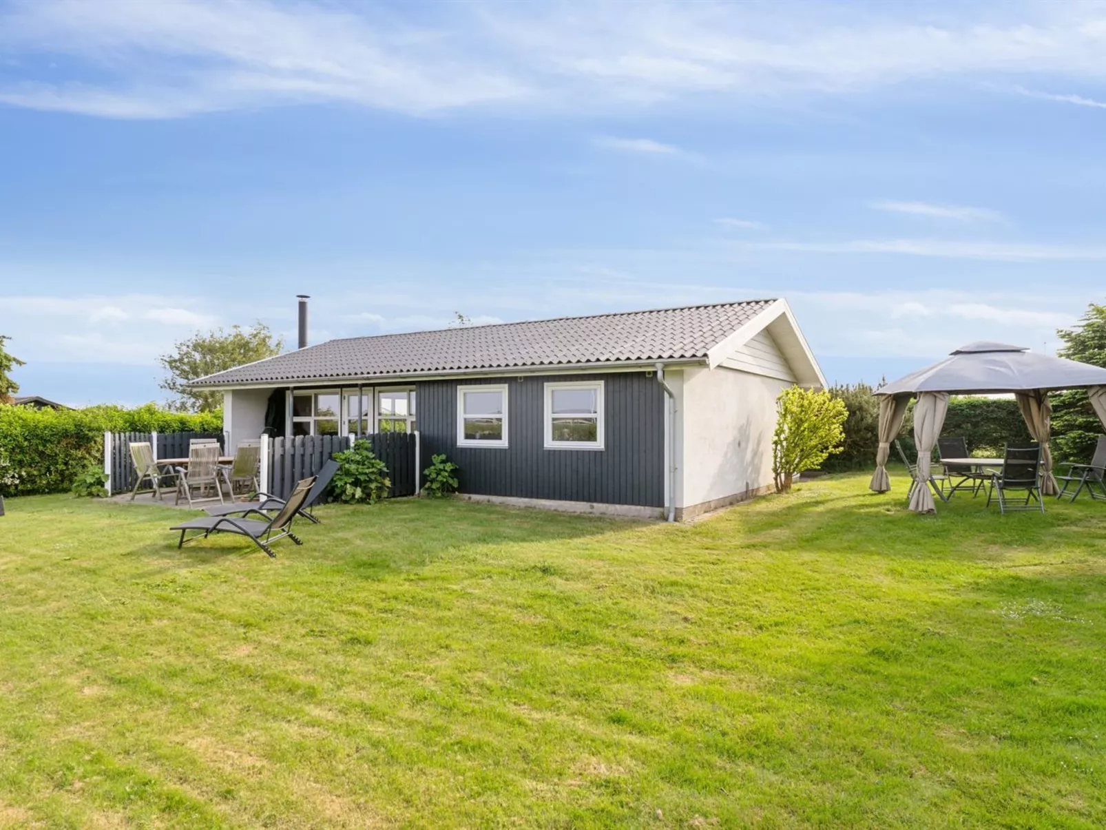 "Gudrun" - 250m from the sea-Outside