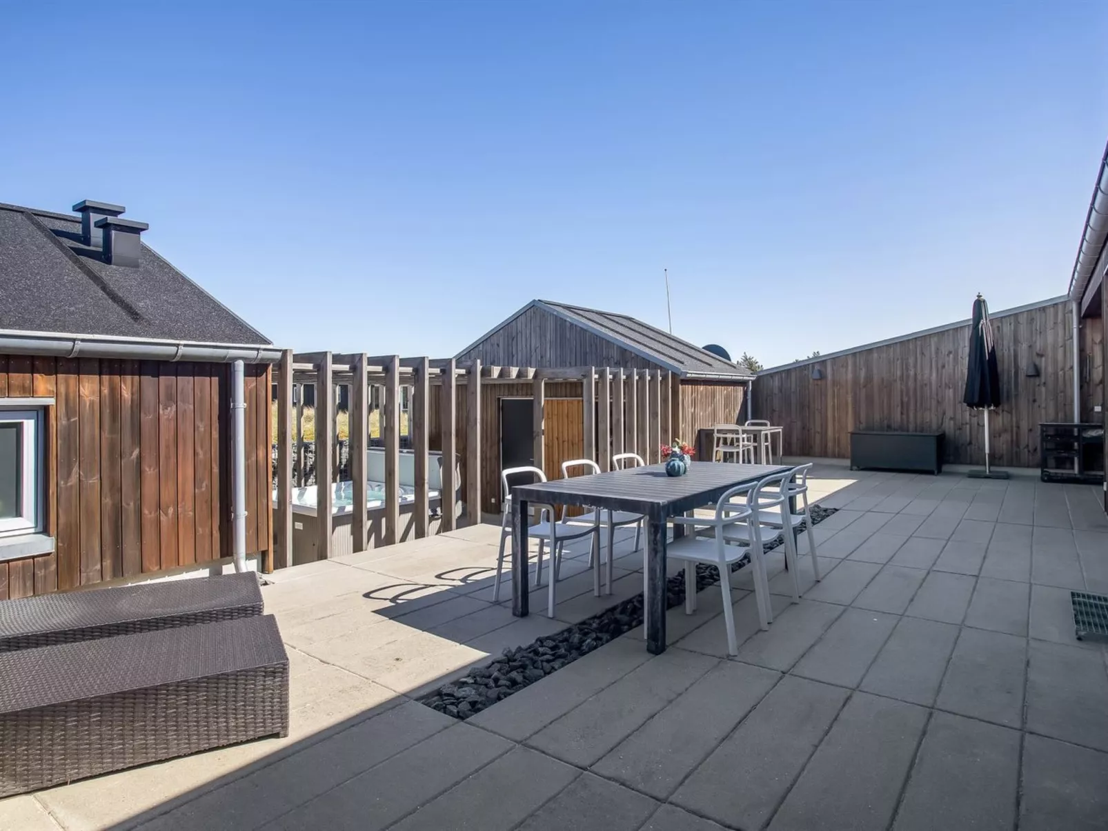 "Carit" - 450m from the sea-Outside