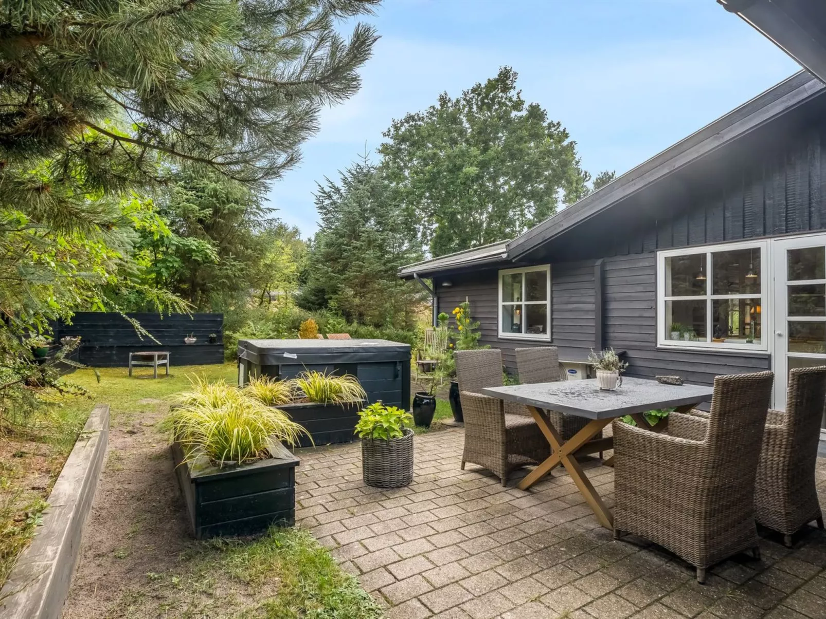 "Ellinore" -  from the sea-Draußen