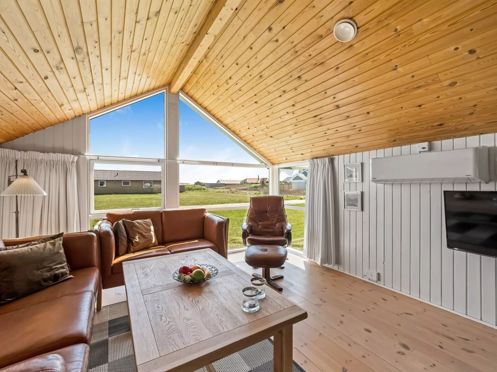 "Emppu" - 250m from the sea-Dedans