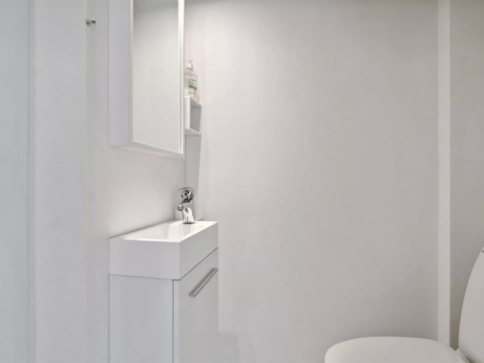 "Vanta" - 50m from the sea-Drinnen