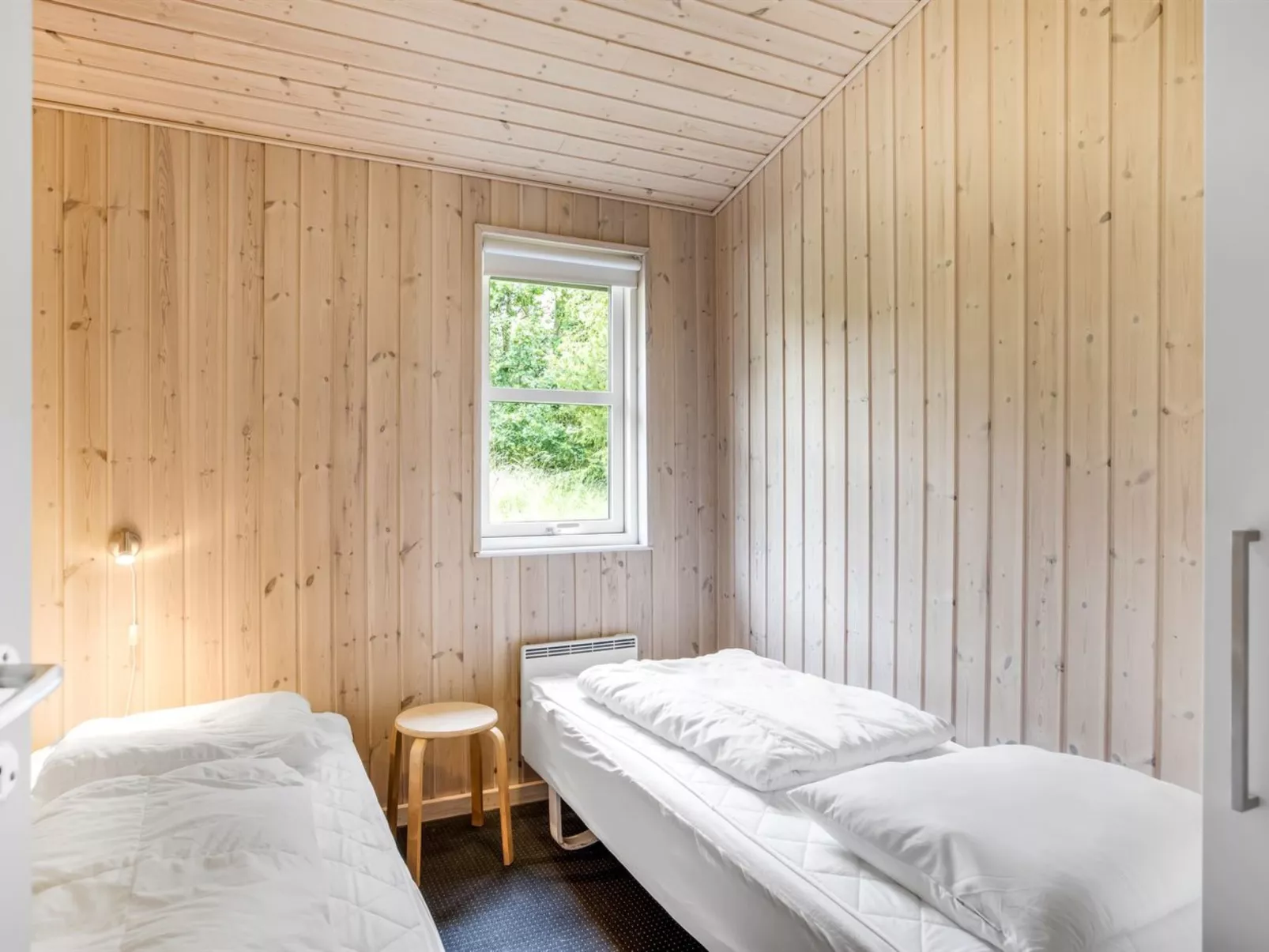 "Felina" -  from the sea-Drinnen