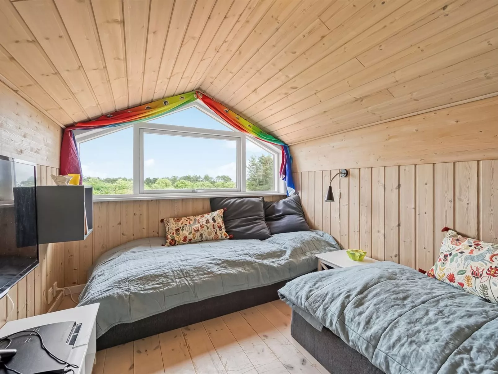 "Felicita" -  from the sea-Dedans