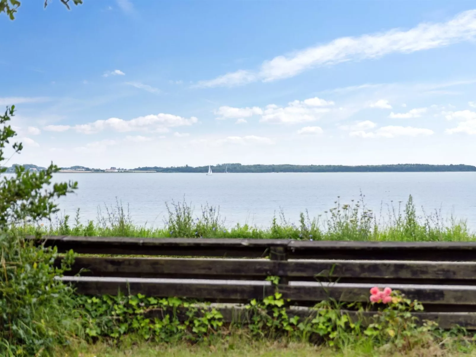 "Konsta" - 50m from the sea-Draußen