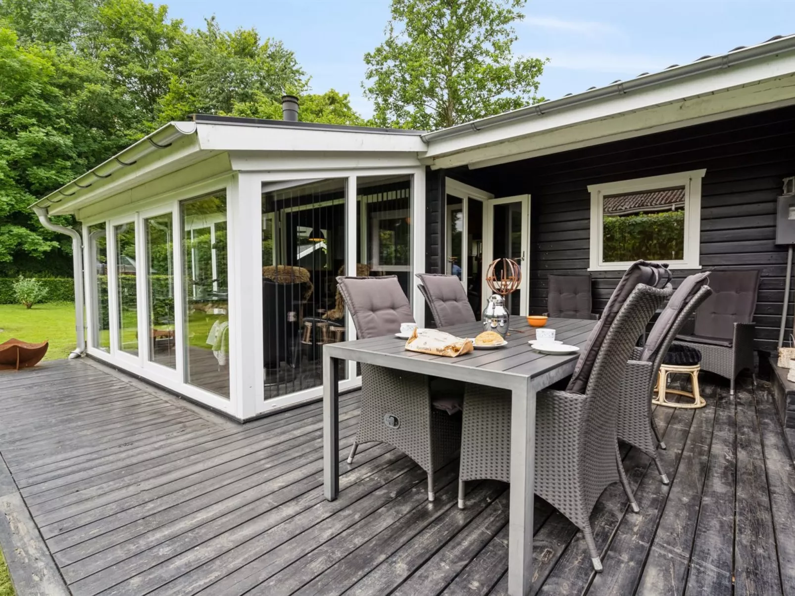 "Araminta" - 800m from the sea-Outside