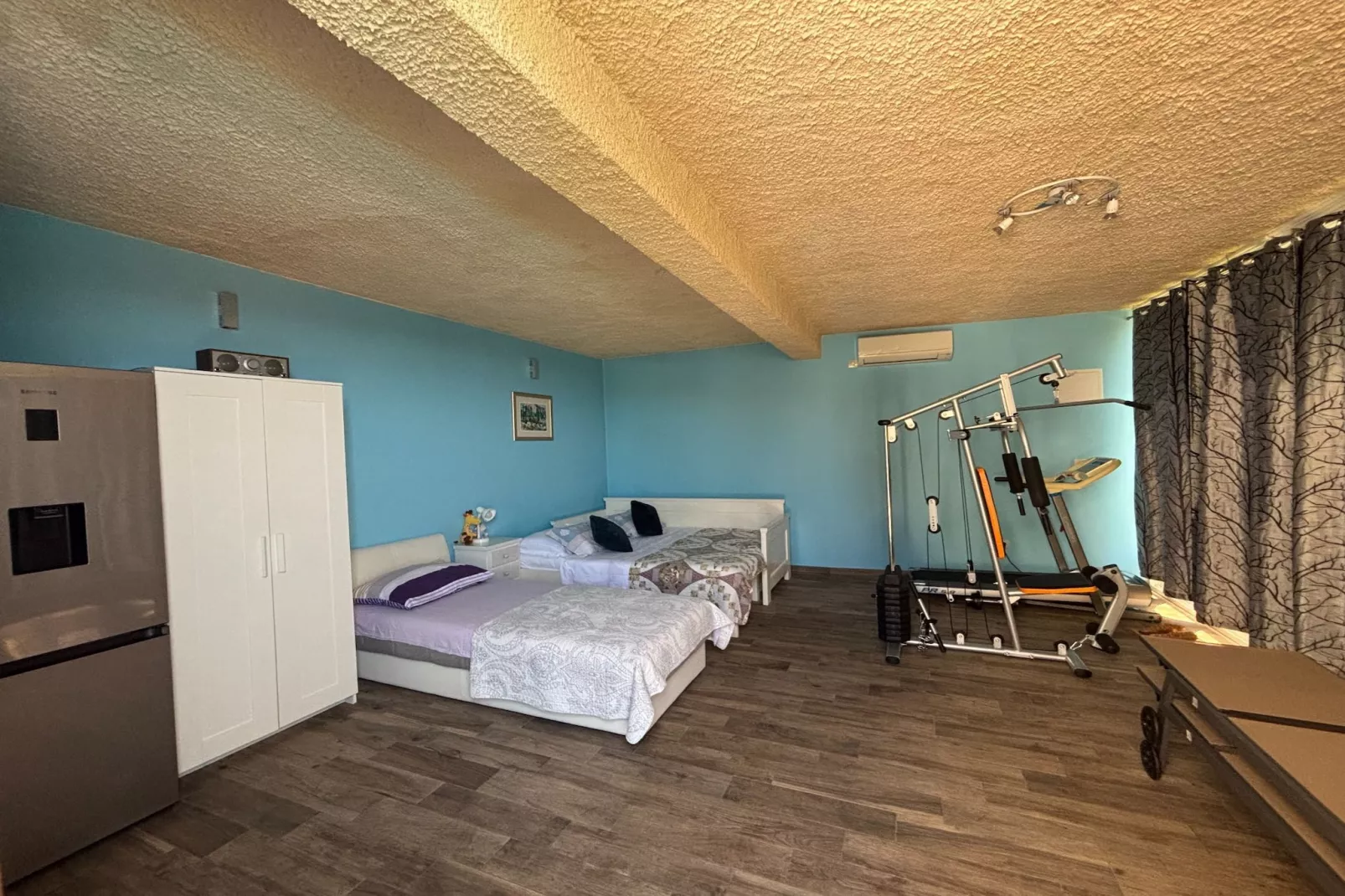 Villa Falcon Rook - Four-Bedroom Villa with Terrace and Swimming Pool-Chambre