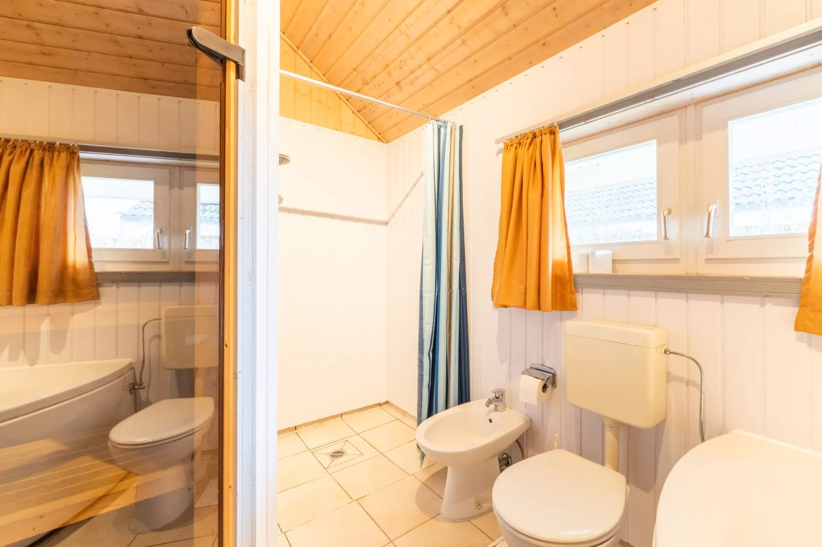 Ferienhaus Seeschwalbe-Classic 90 qm 74a-Badezimmer