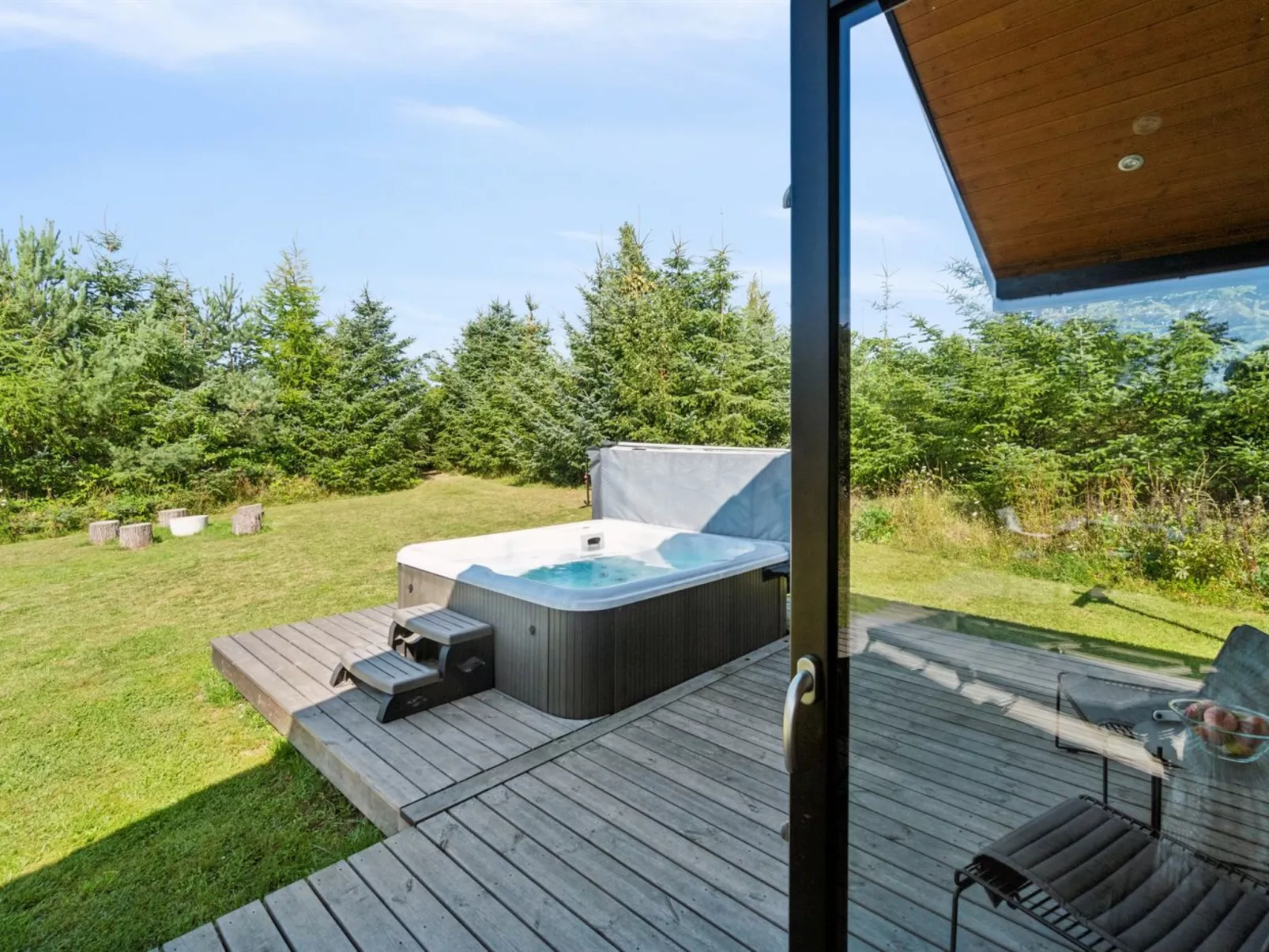 "Kristiarn" - 1.1km from the sea-Outside