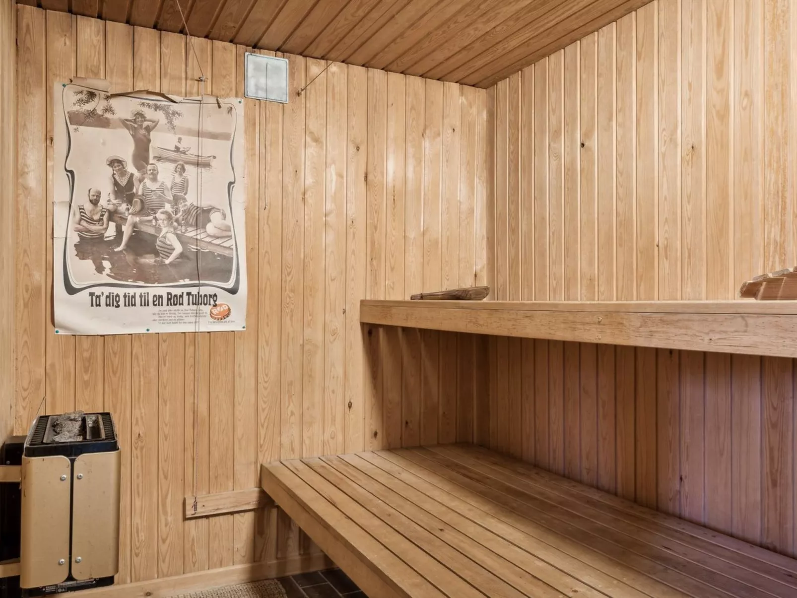 "Adelbert" - 600m to the fjord-Inside