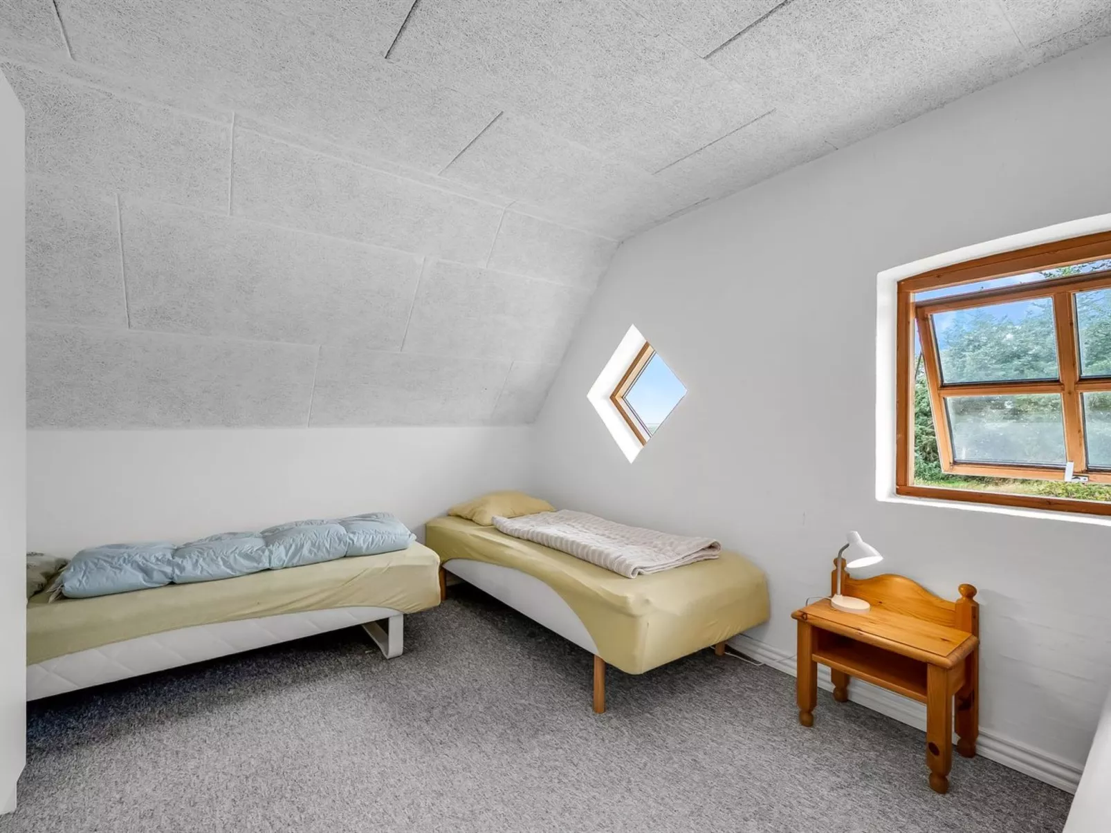 "Darleen" - 850m to the fjord-Drinnen