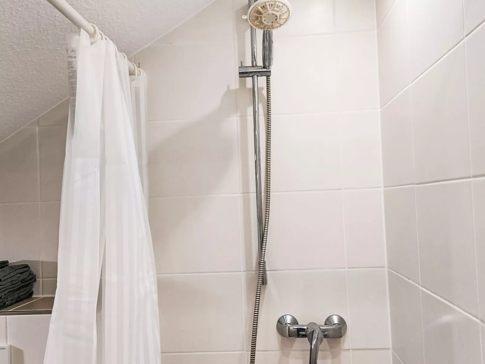 Lindenstraße-Drinnen