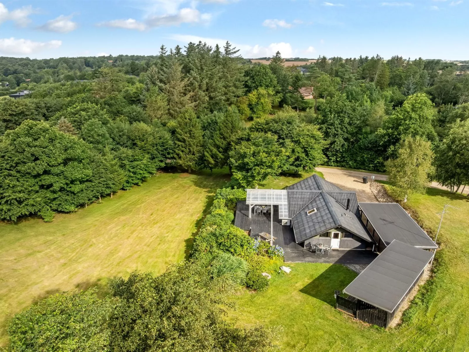 "Jantje" - 500m to the fjord-Outside