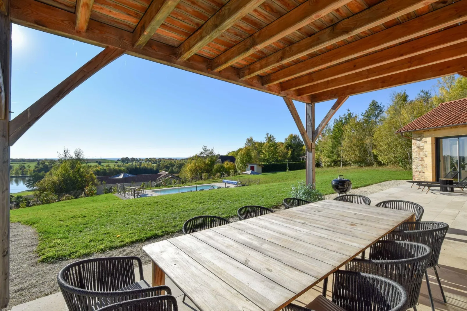 Buissonnière-Terrace balcony