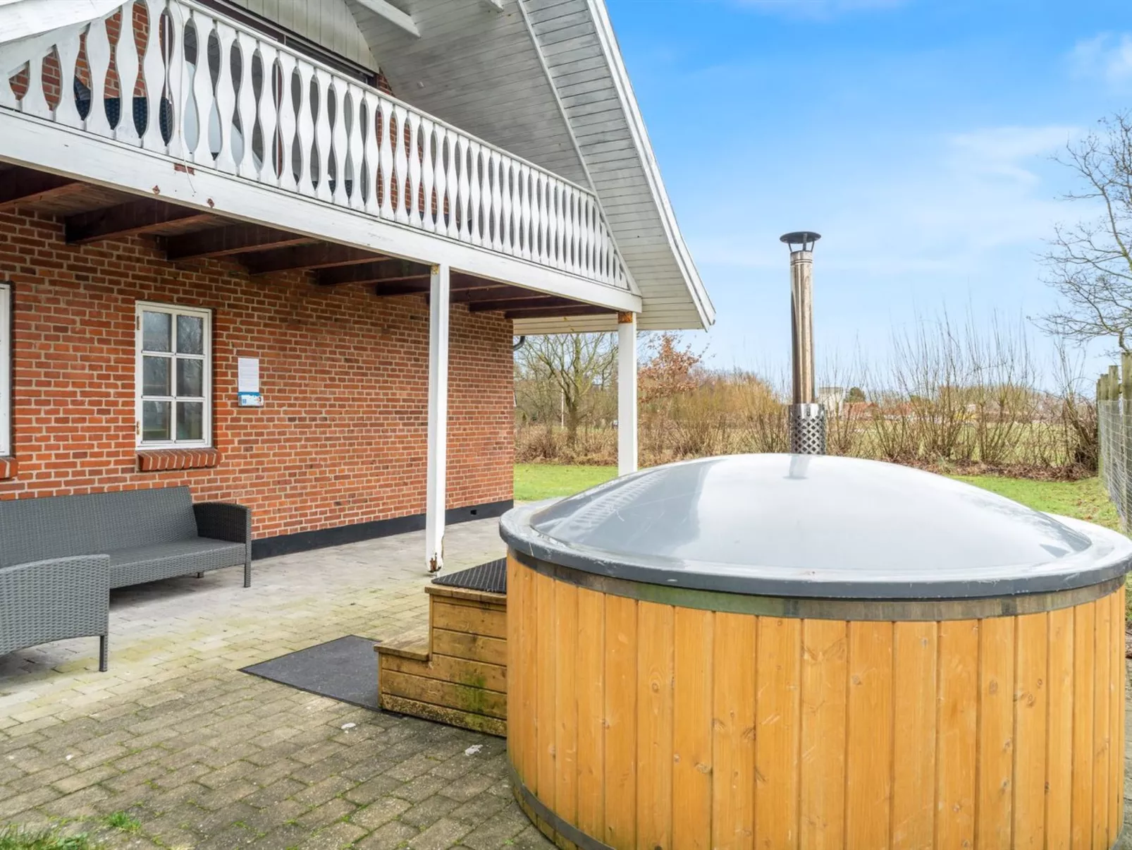 "Star" - 200m to the fjord-Inside