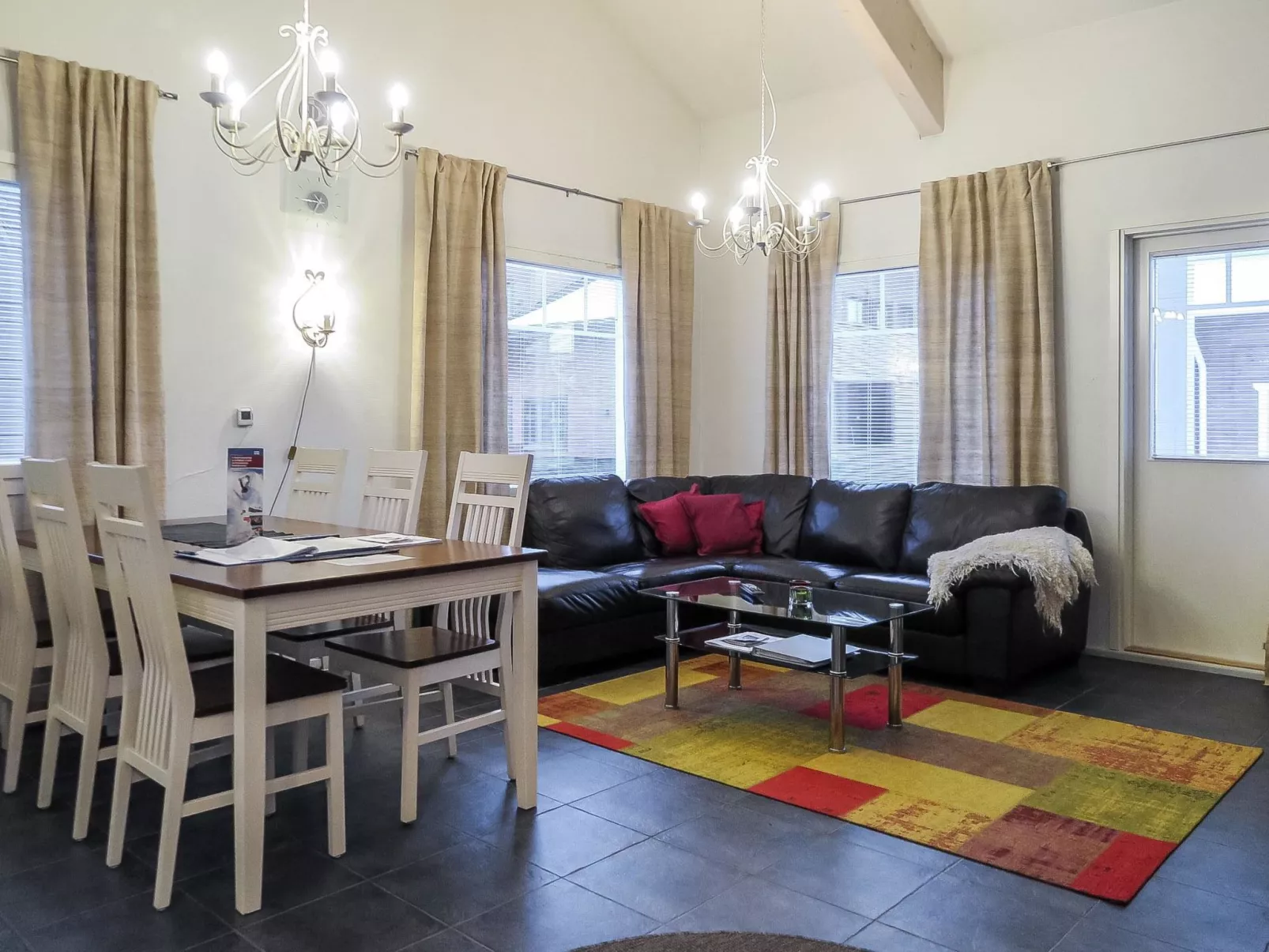 Alte levi dali-Drinnen