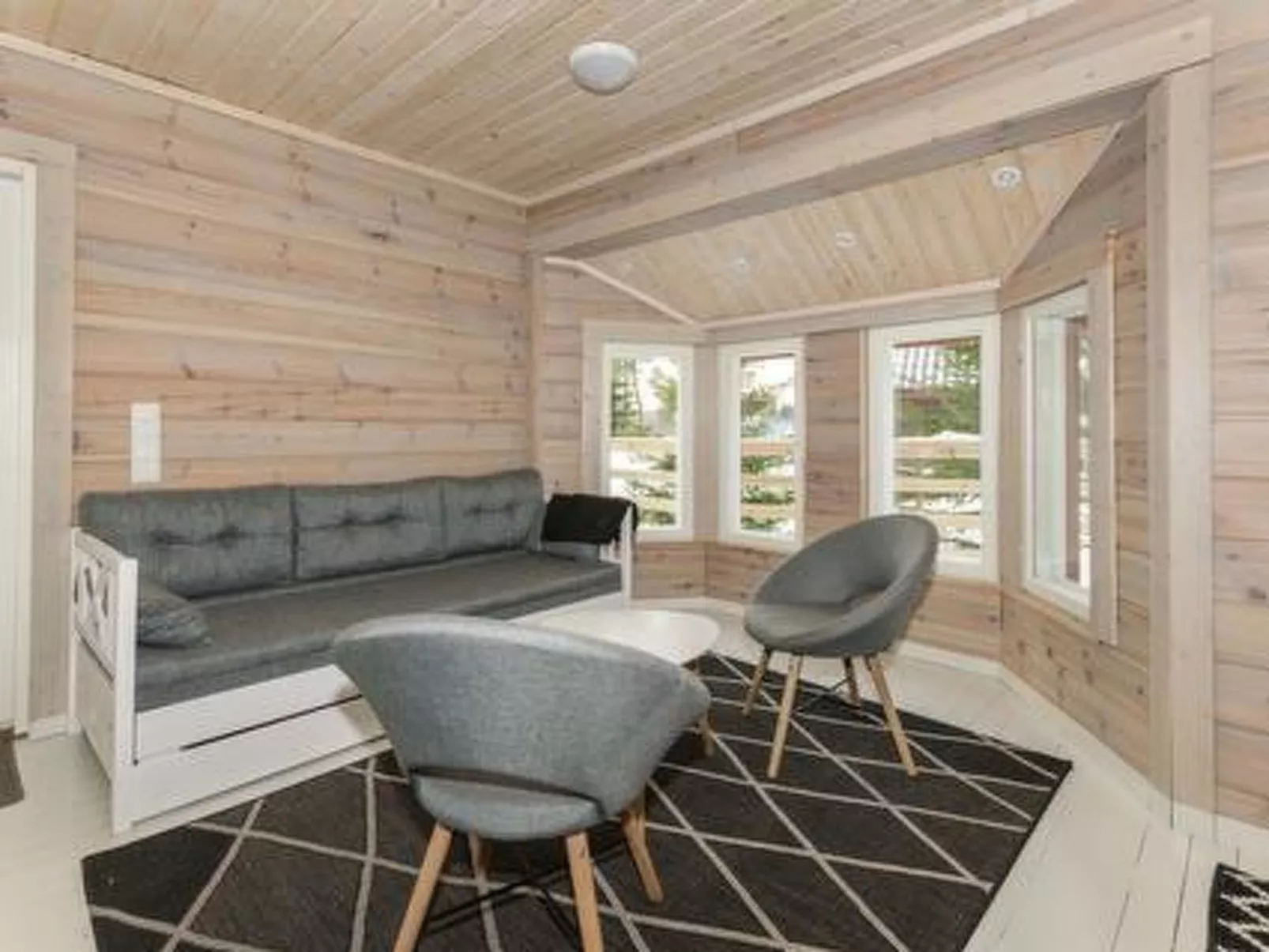 Hästöskata b-Inside