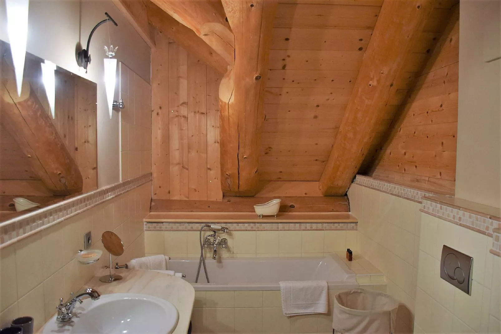 Chalet Caprea-Bathroom