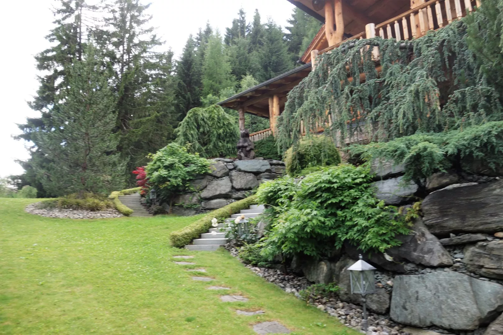 Chalet Caprea-Gardens summer