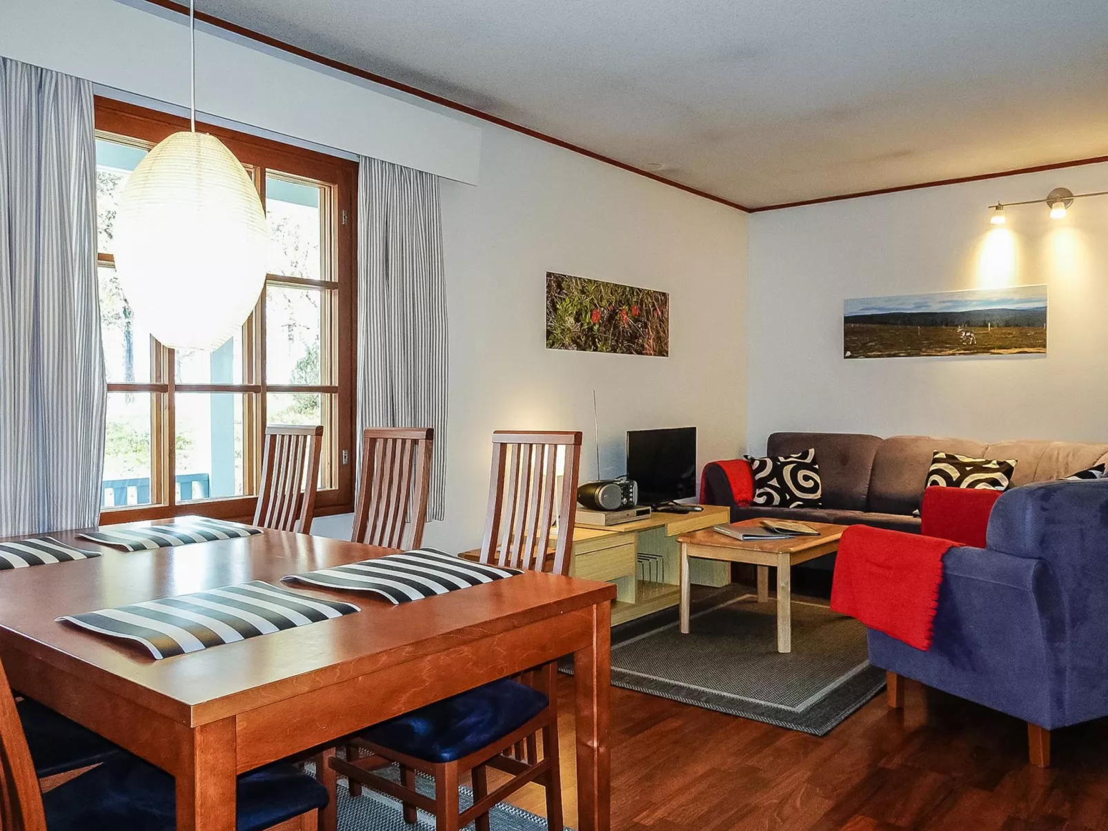 Saariseläntie 8 a 1-Drinnen