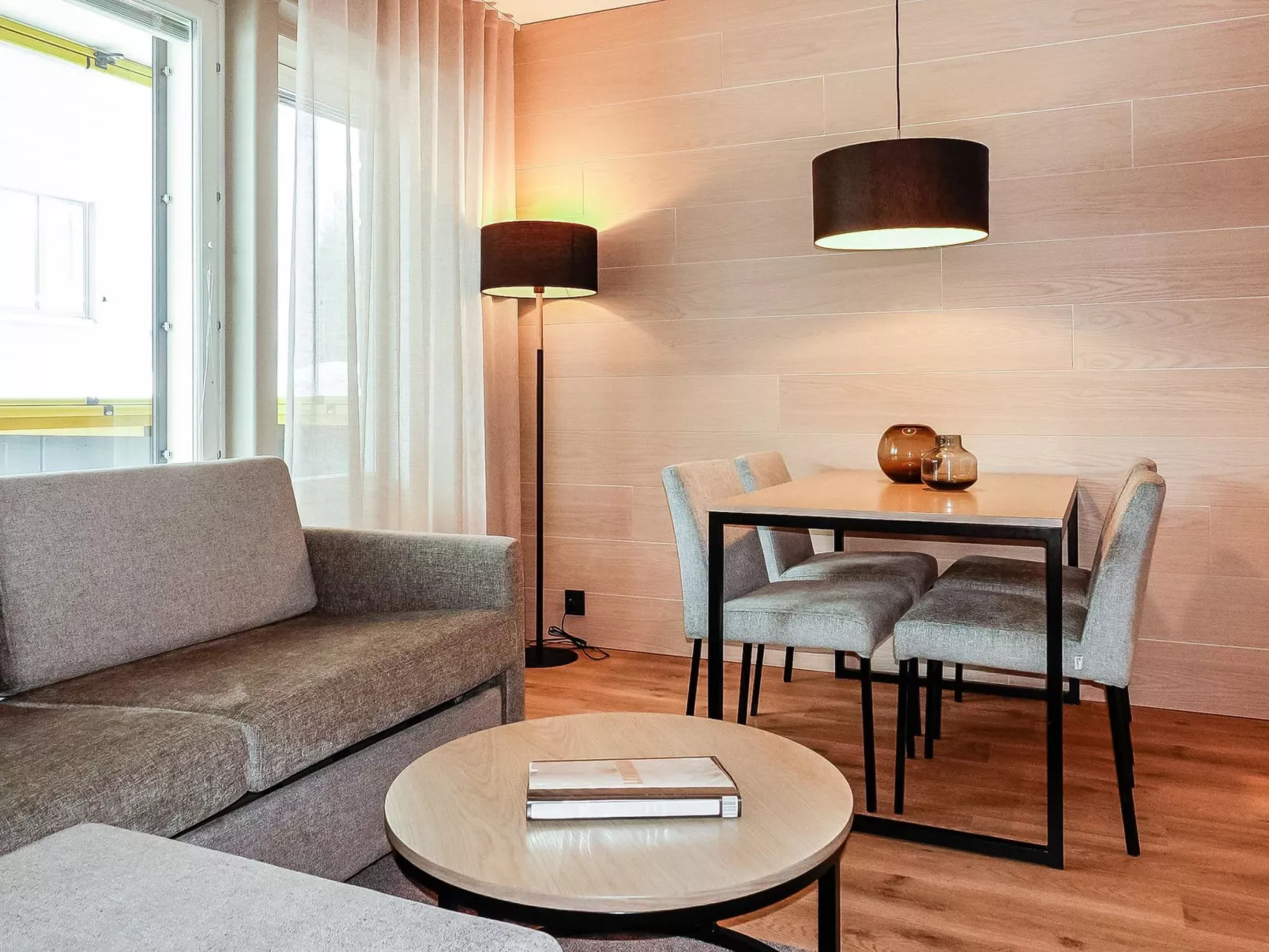 Levin kunkku b5-Dedans