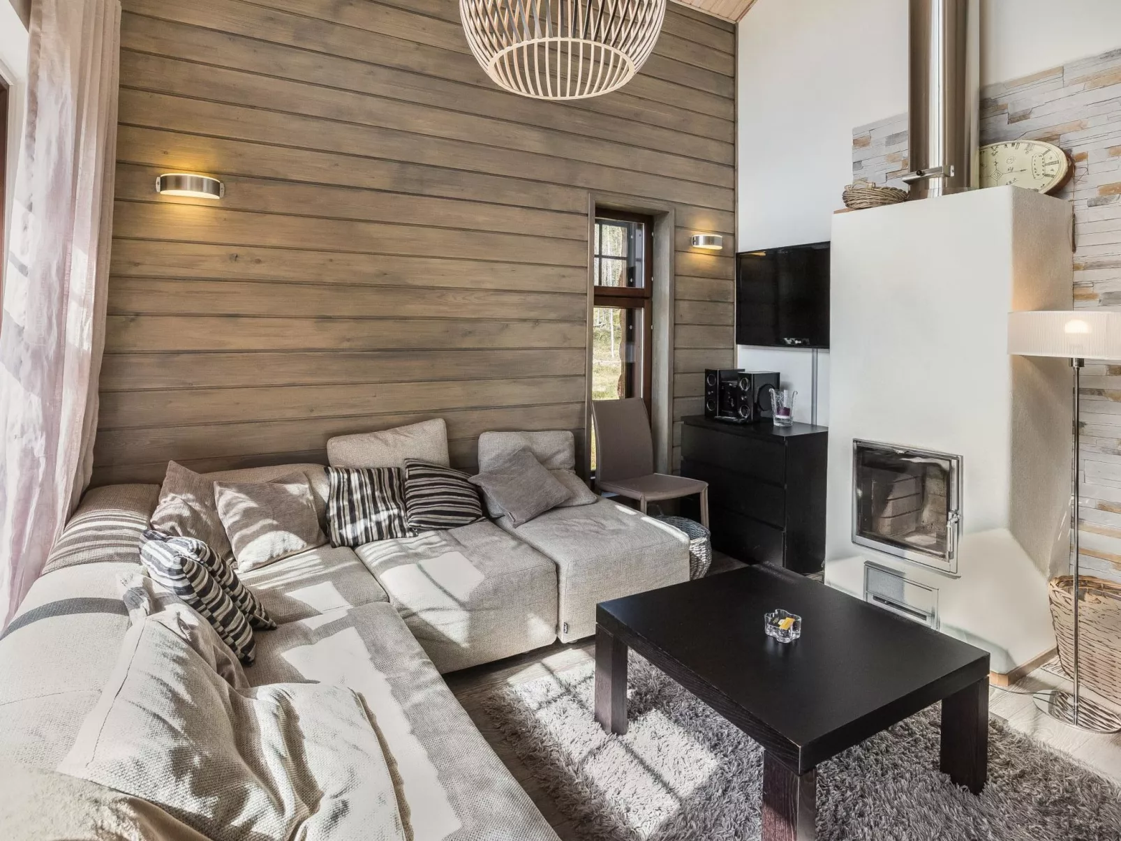 Karhunkieppi 11a-Drinnen