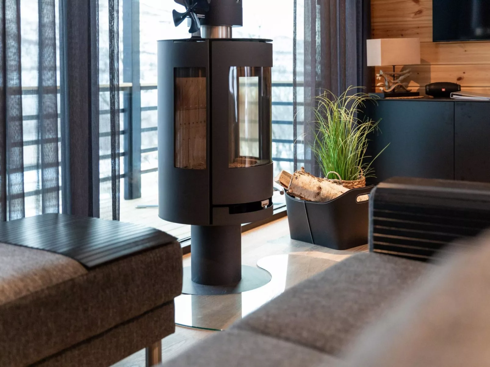 Saanan lumous-Drinnen