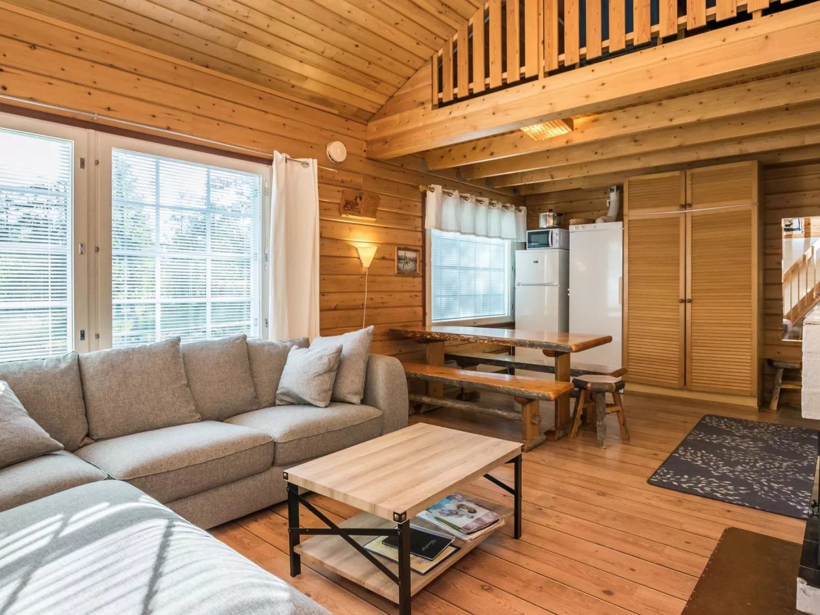 Hirvasaho b 2-Dedans