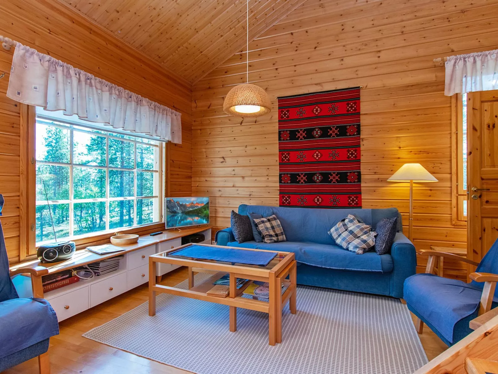 Kuksatie 7 b-Drinnen