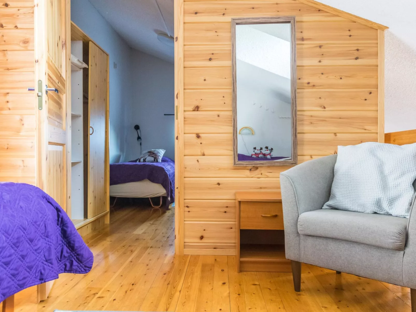 Saarihely b 9-Dedans