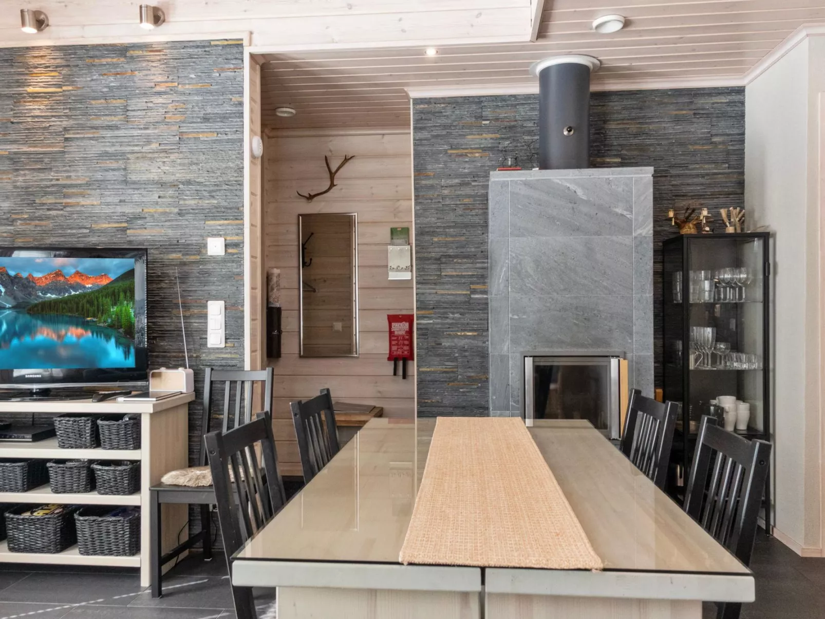 Kuurankuksa b-Drinnen