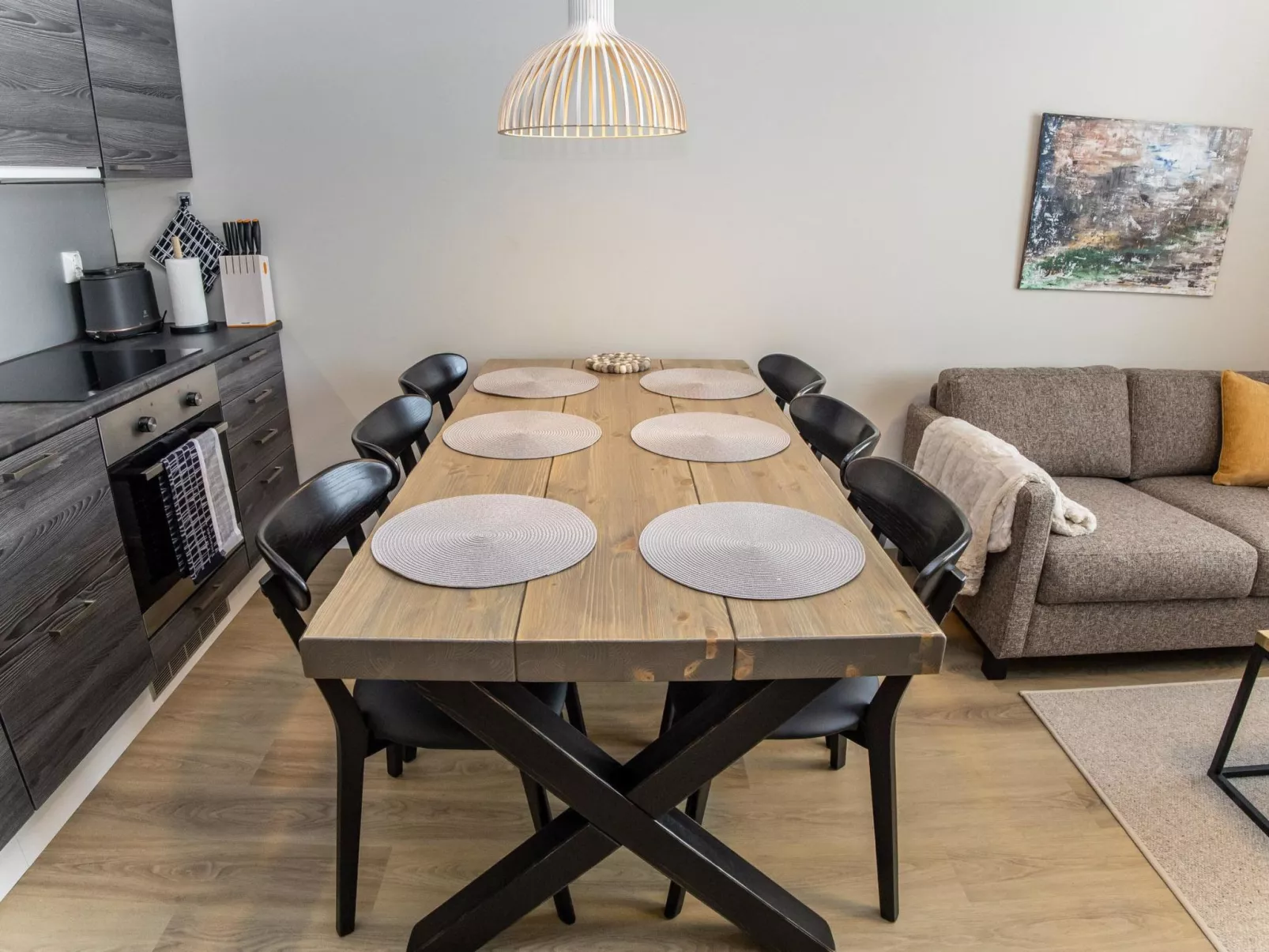 Levistar vi as. 6106-Drinnen