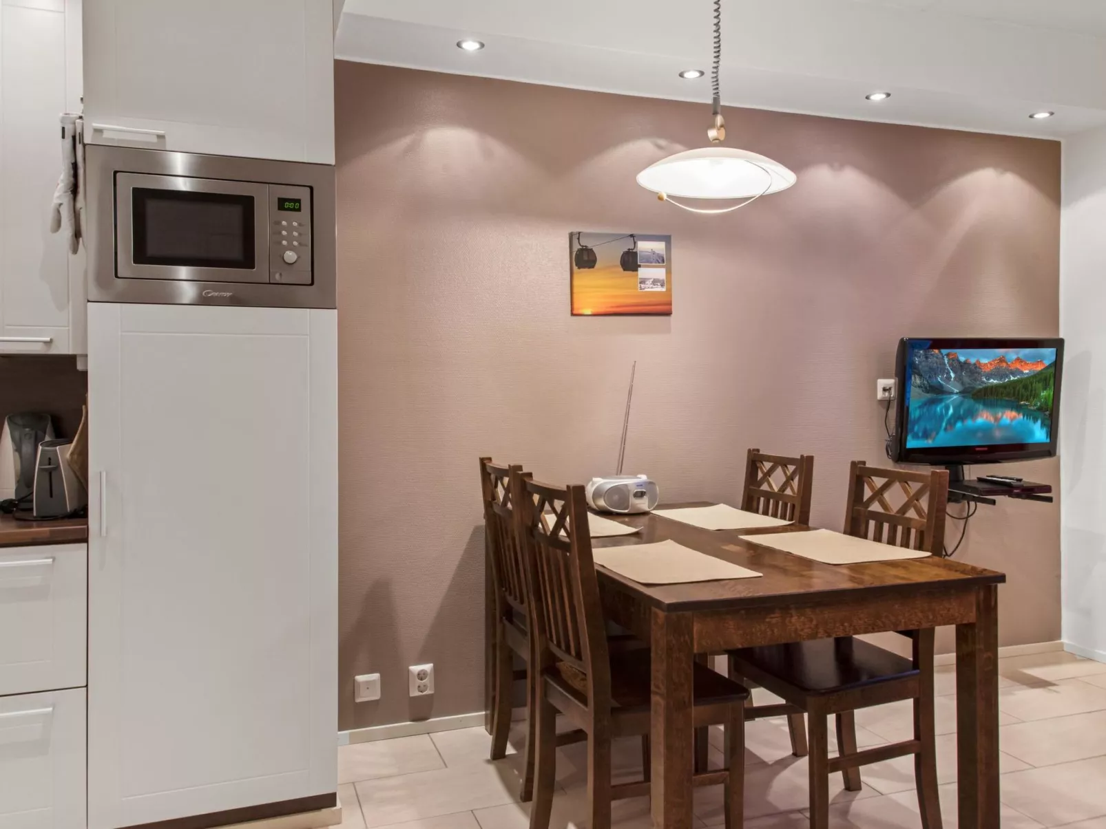 Yllästar 3 as 604-Drinnen