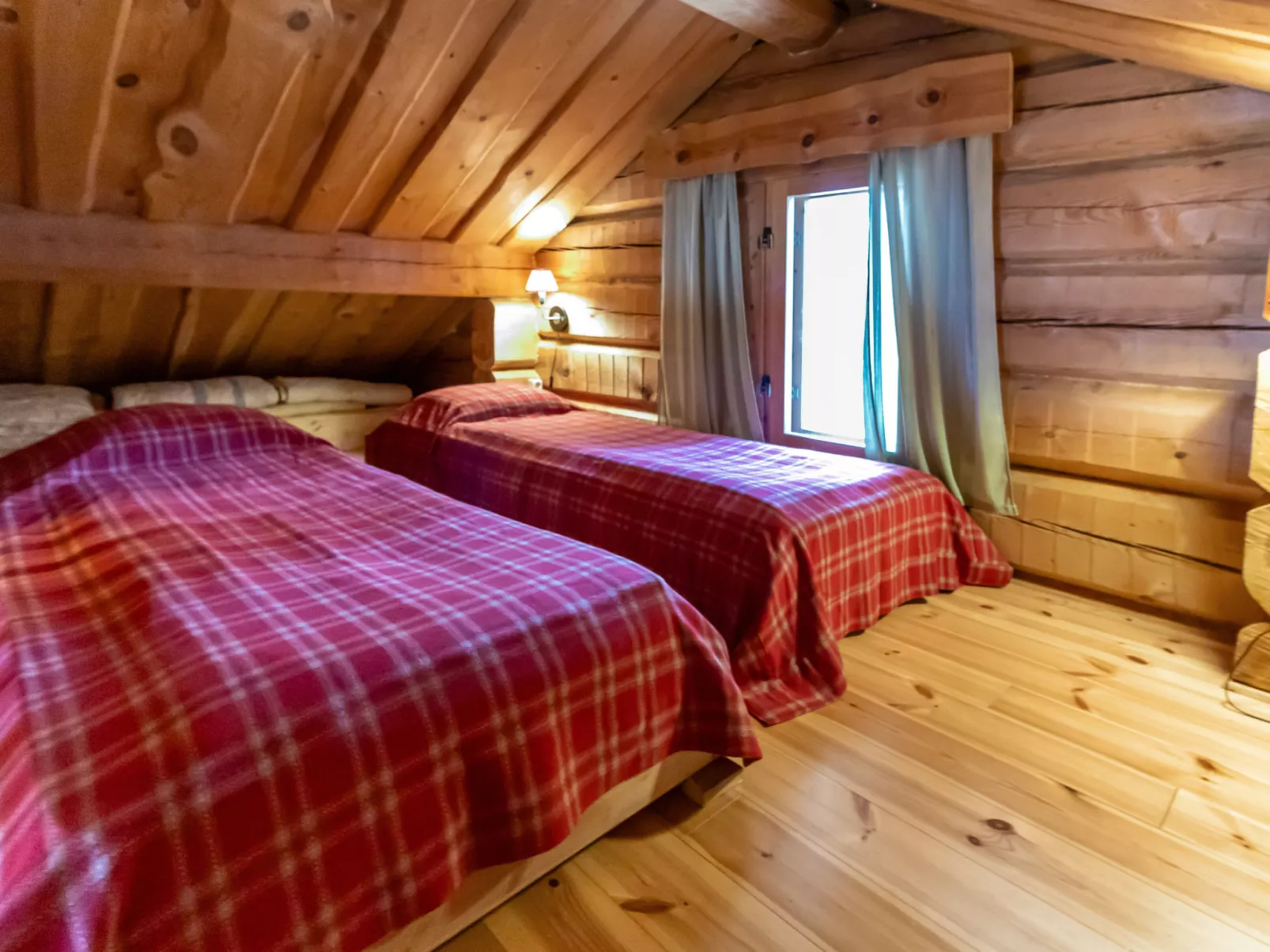 Kuukkelitupa-Drinnen