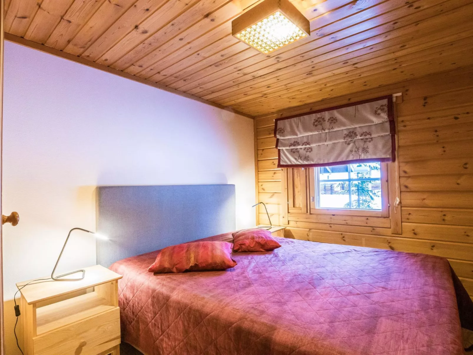 Lomaylläs f79 /palovaarankaarre 18b-Drinnen