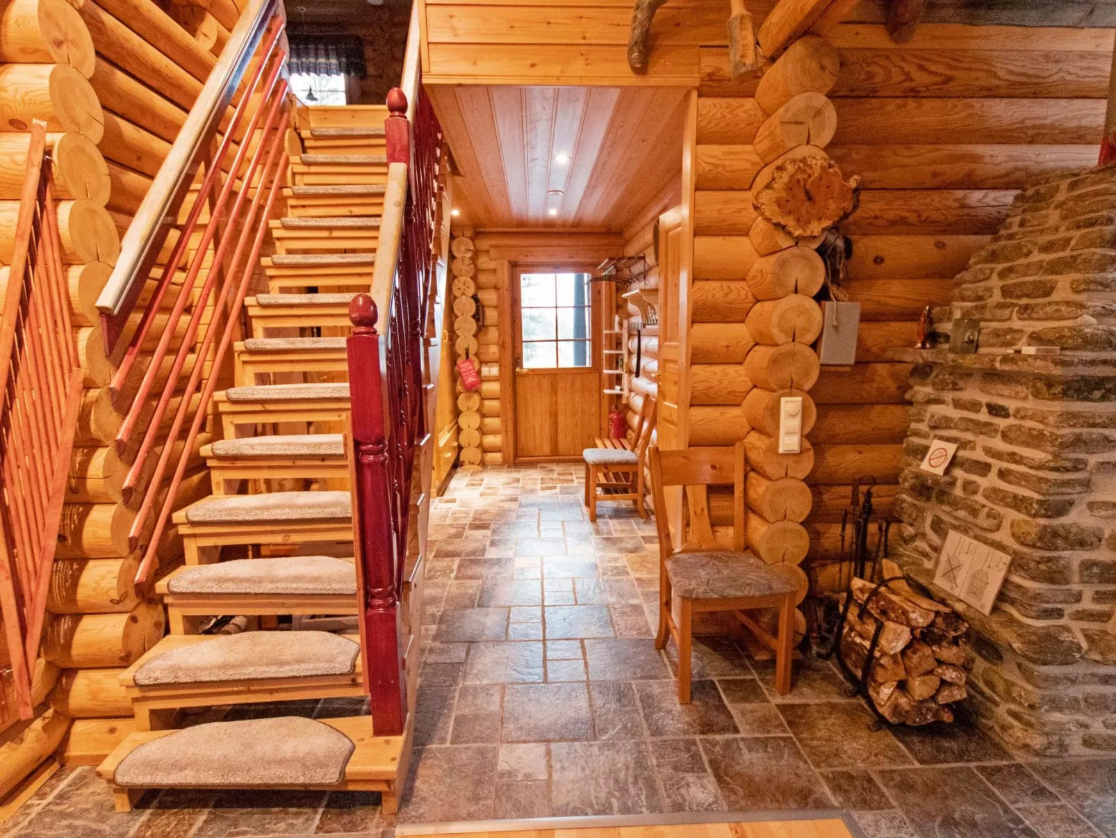 Tievanlaita 10-Inside