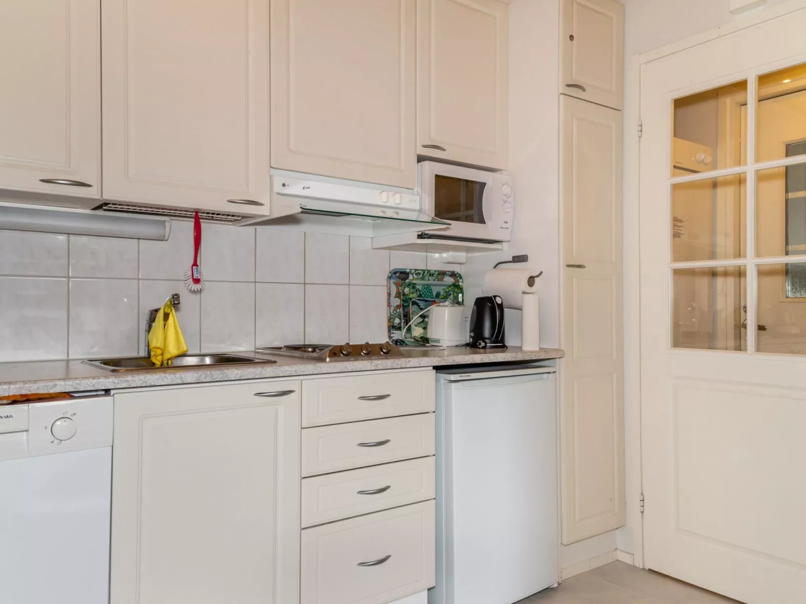 Yllästar 1 as 212-Drinnen