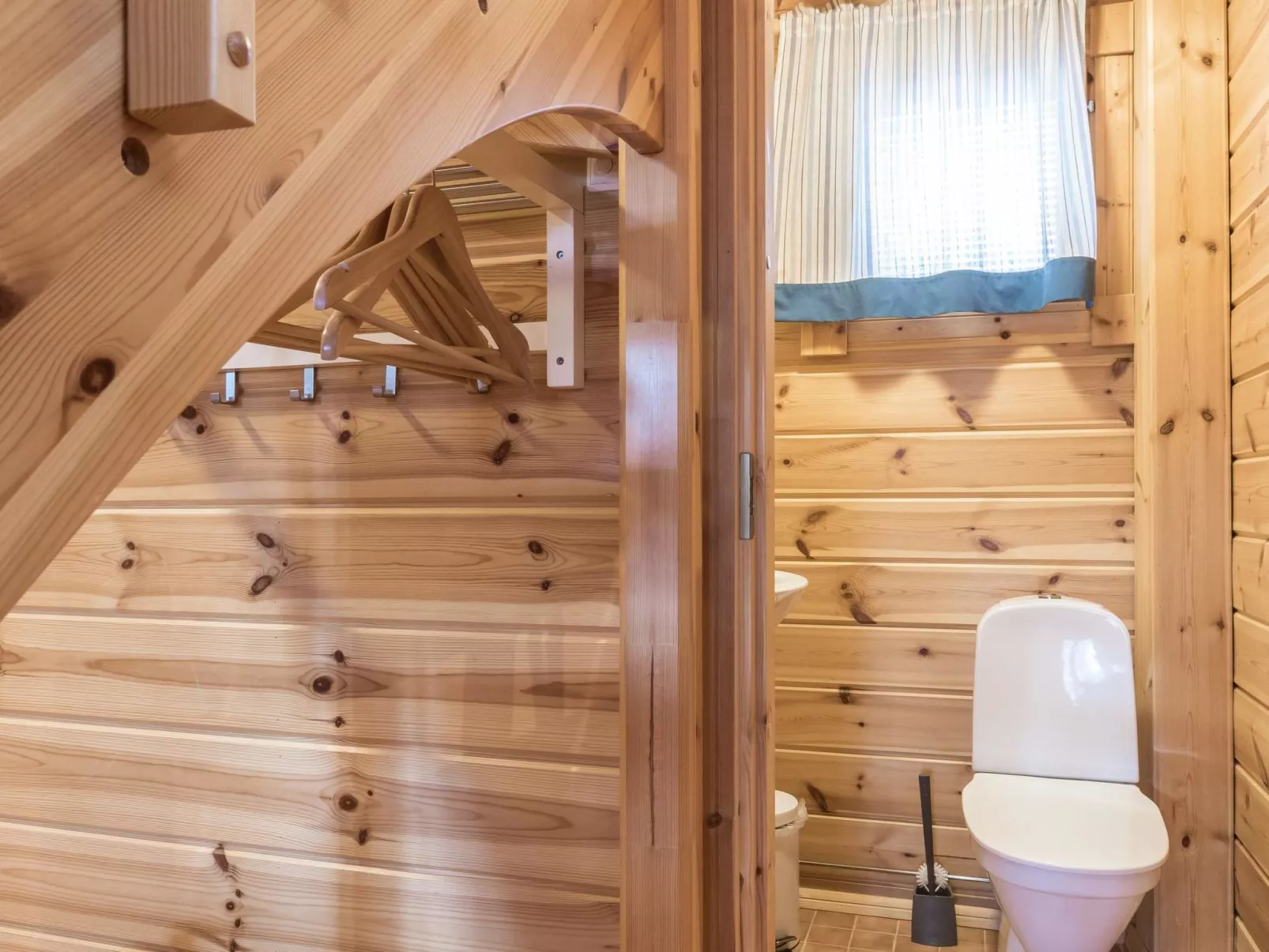 Kuerkartano 3/armas-Drinnen