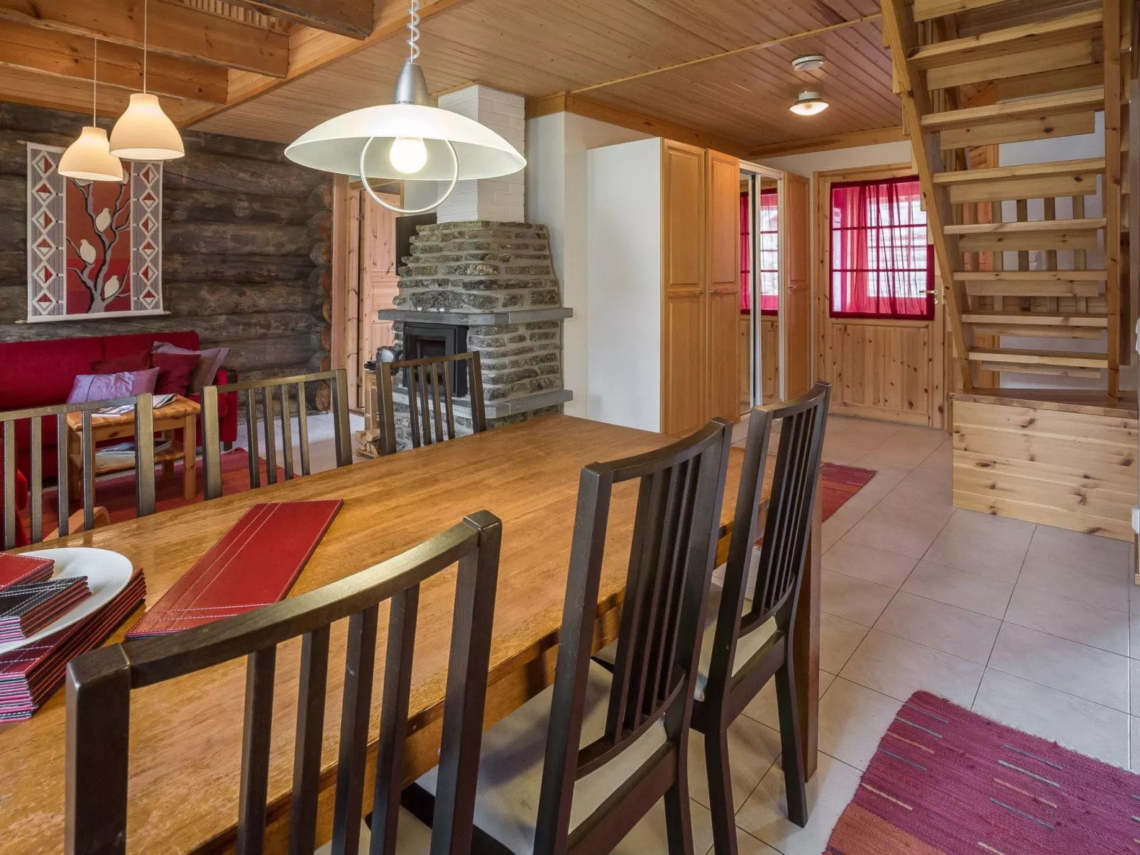 Teerentie / poronpesä (g20)-Inside