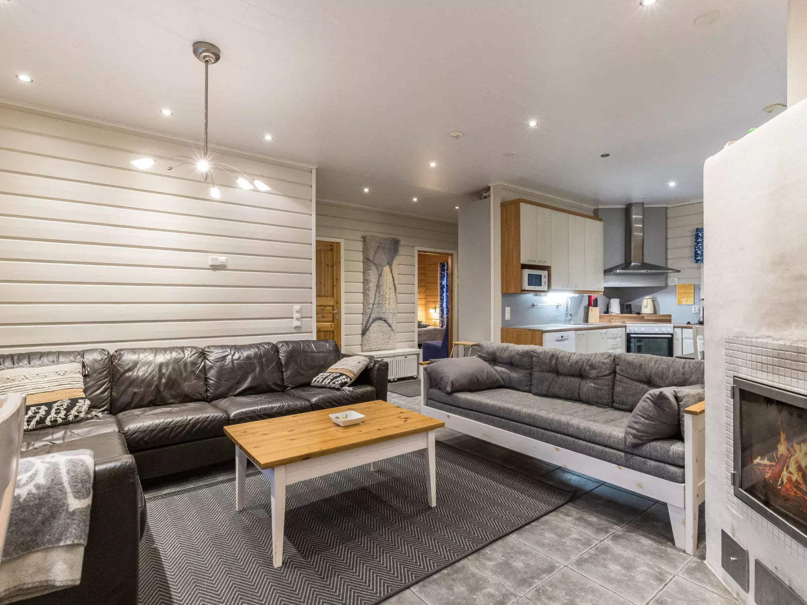 Tuulenpuuska-Drinnen