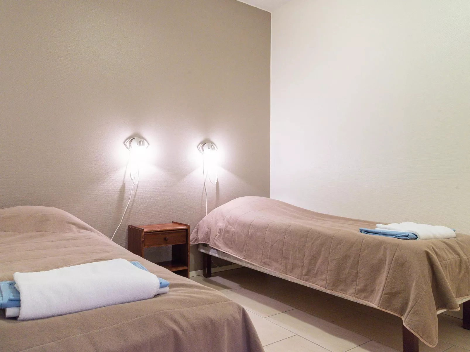 Yllästar 3 as 502-Dedans