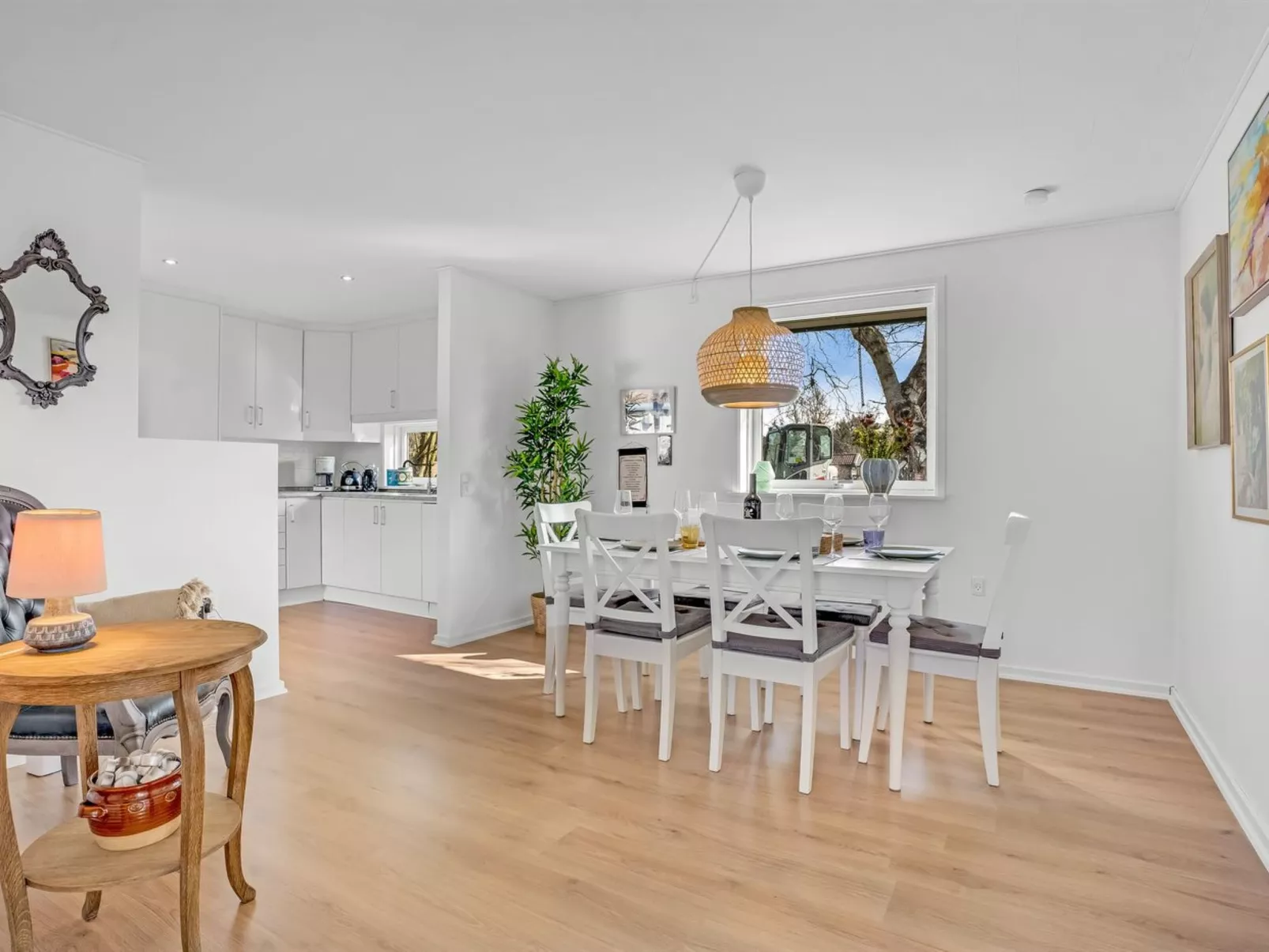 "Hane" - 750m from the sea-Inside