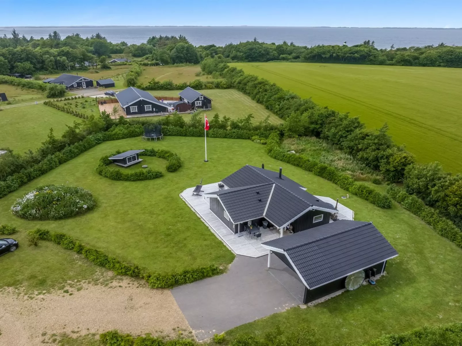 "Antero" - 500m to the fjord-Outside