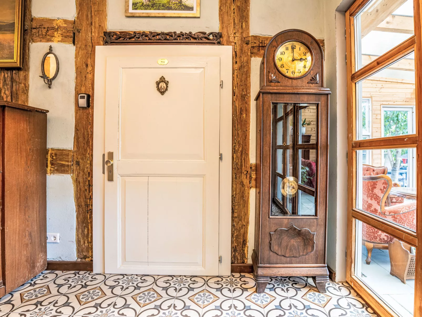 Sophie Charlotte-Inside