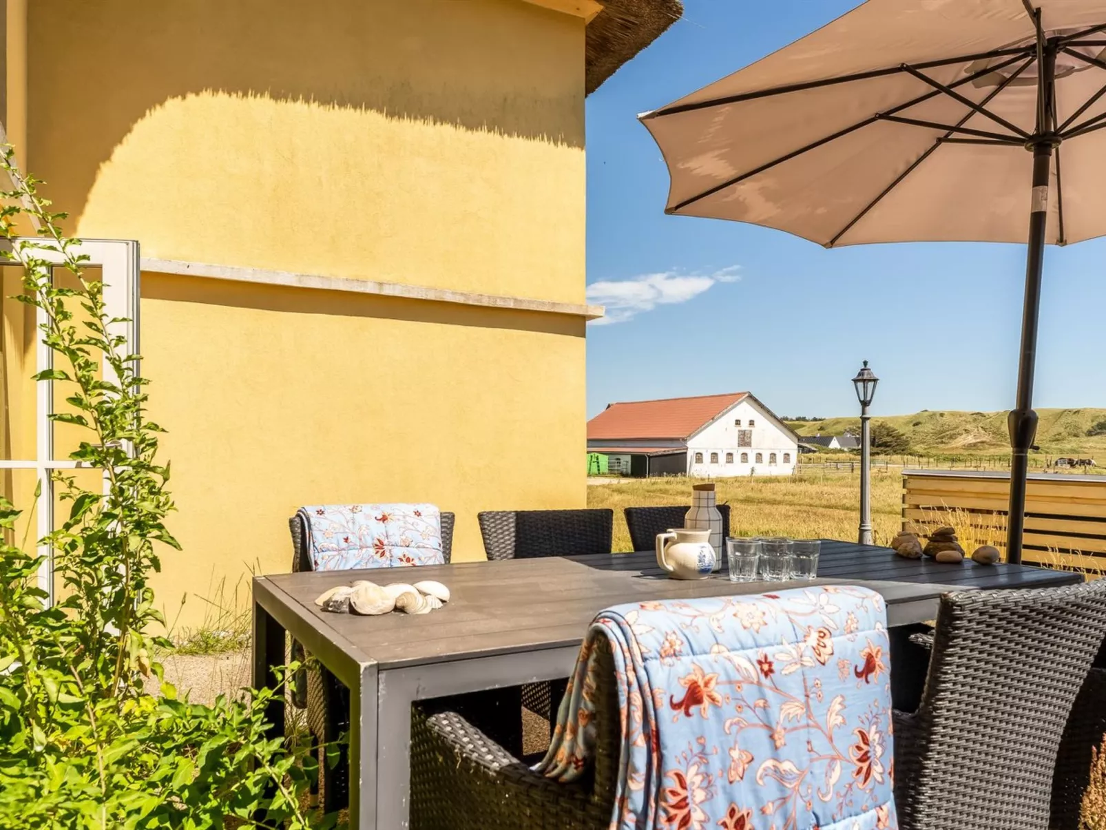 "Amina" - 200m from the sea-Draußen