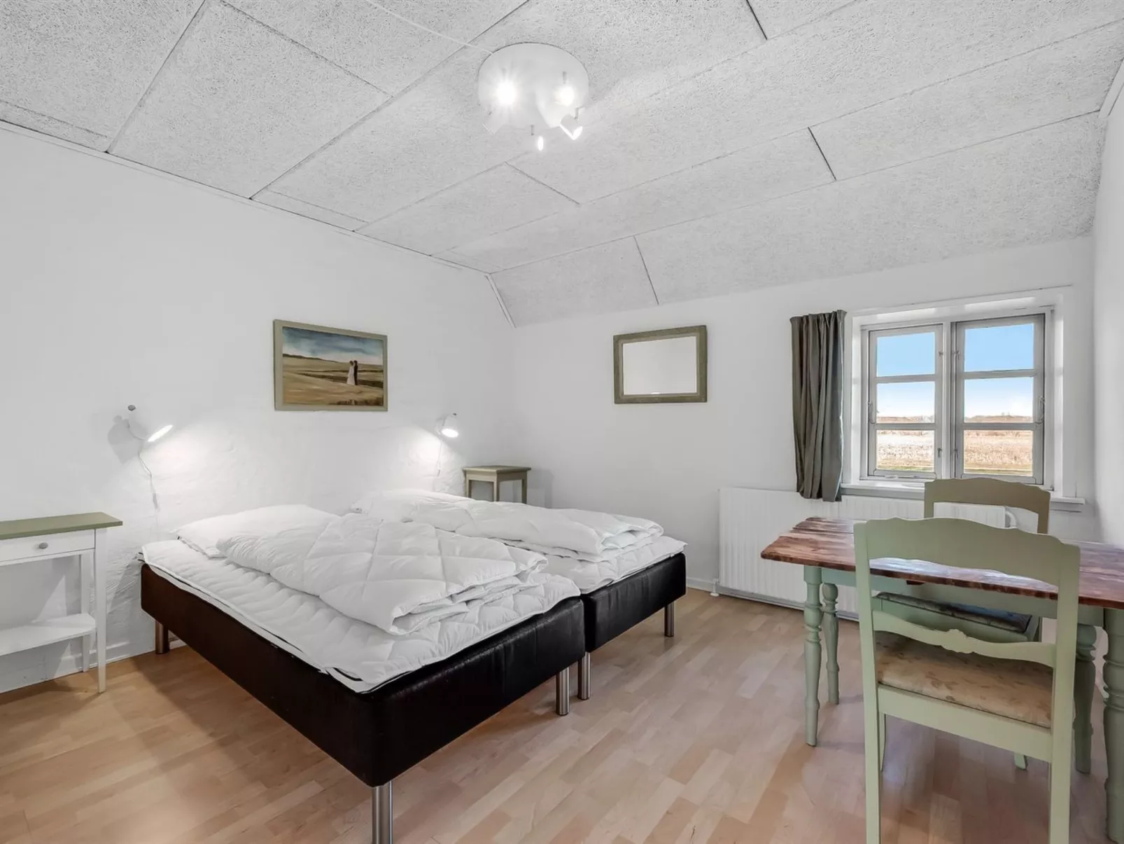 "Brigitte" - 1.3km to the fjord-Drinnen