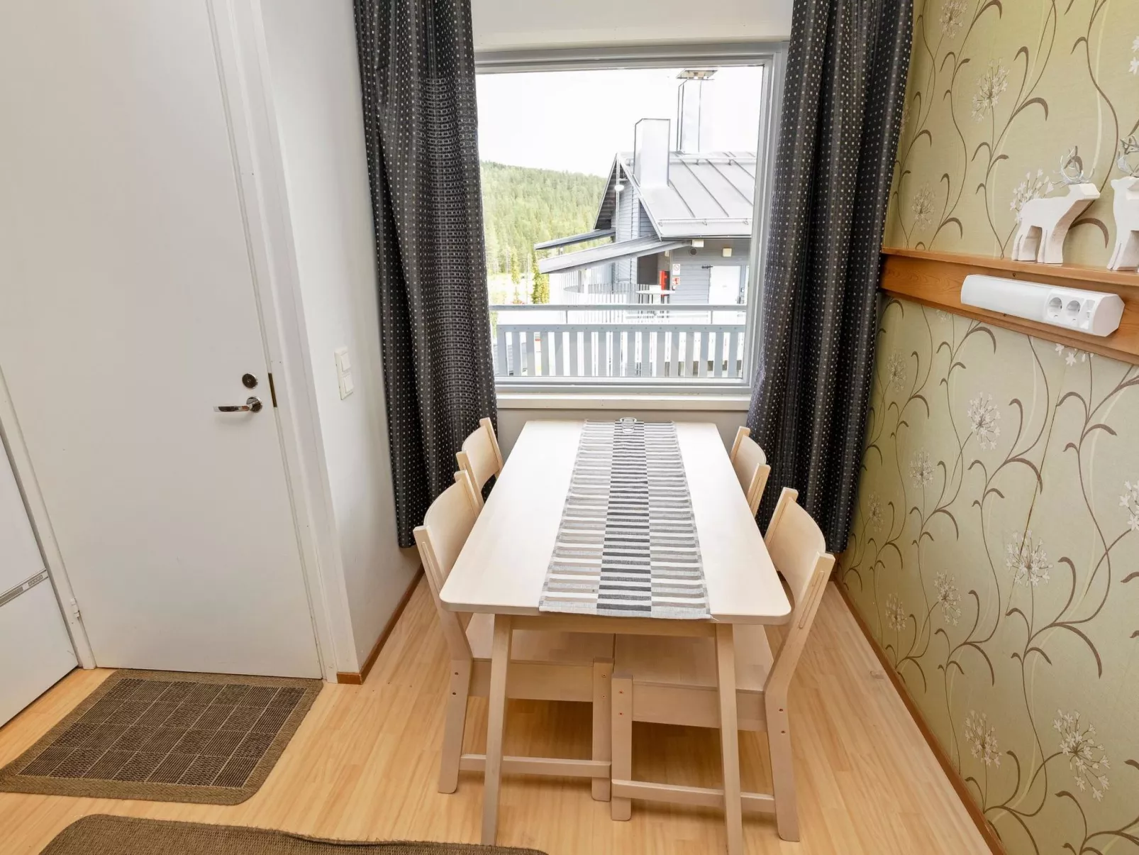 Snowflake b 24-Dedans